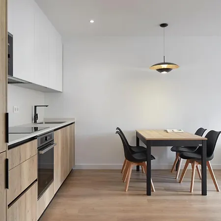 Aurea By Feelfreerentals 公寓